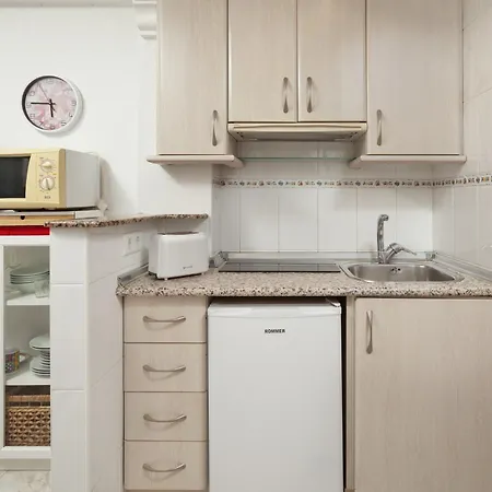 Апартаменты Torre Del Mar Studio